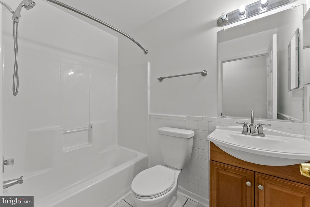 483 WINDWOOD COVES BLVD, MINERAL, Virginia 23117, 4 Bedrooms Bedrooms, ,3 BathroomsBathrooms,Residential,483 WINDWOOD COVES BLVD,VALA2009712 MLS # VALA2009712