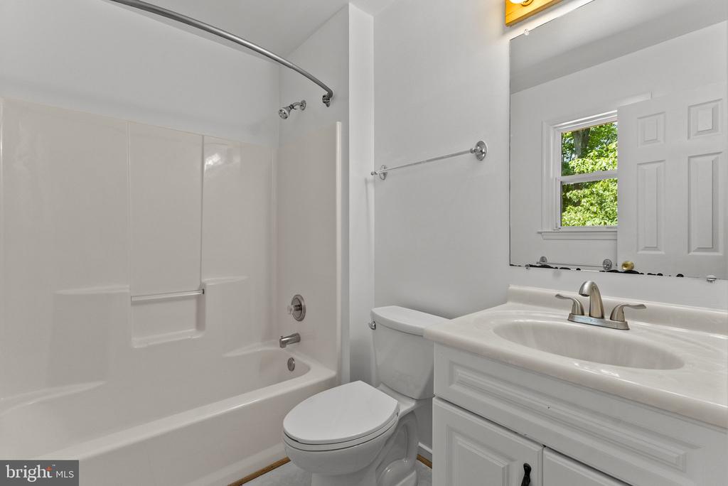 483 WINDWOOD COVES BLVD, MINERAL, Virginia 23117, 4 Bedrooms Bedrooms, ,3 BathroomsBathrooms,Residential,483 WINDWOOD COVES BLVD,VALA2009712 MLS # VALA2009712