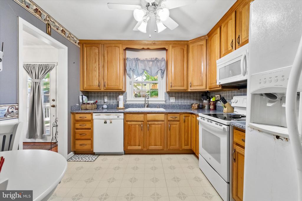 11823 RUTHERFORD DR, FREDERICKSBURG, Virginia 22407, 3 Bedrooms Bedrooms, ,2 BathroomsBathrooms,Residential,11823 RUTHERFORD DR,VASP2042114 MLS # VASP2042114 11823 RUTHERFORD DR, FREDERICKSBURG, Virginia 22407, 3 Bedrooms Bedrooms, ,2 BathroomsBathrooms,Residential,11823 RUTHERFORD DR,VASP2042114 MLS # VASP2042114