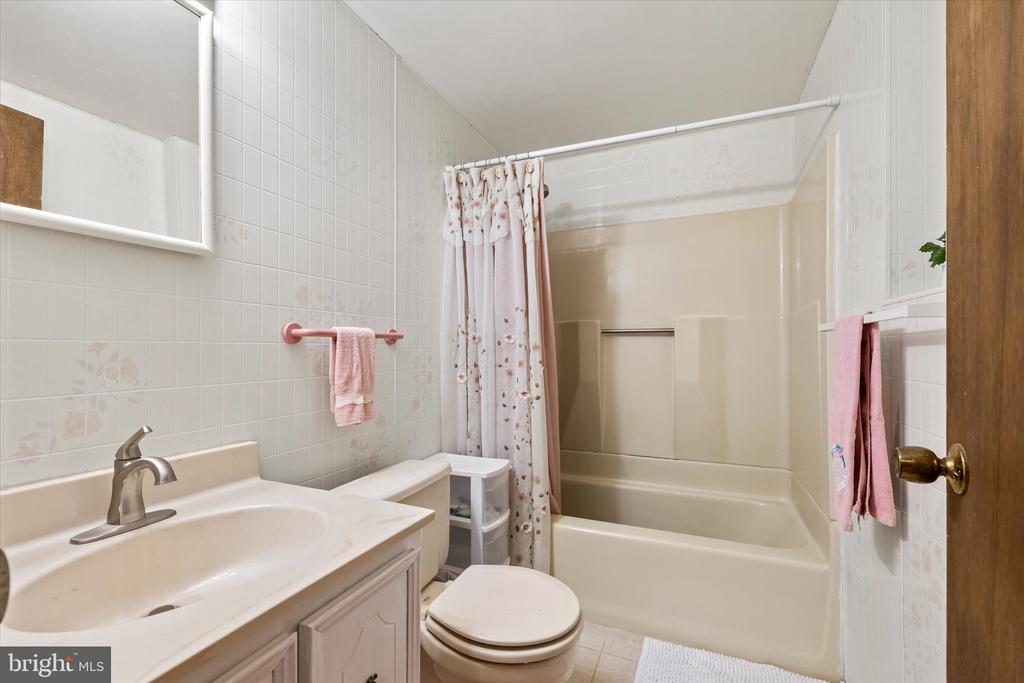11823 RUTHERFORD DR, FREDERICKSBURG, Virginia 22407, 3 Bedrooms Bedrooms, ,2 BathroomsBathrooms,Residential,11823 RUTHERFORD DR,VASP2042114 MLS # VASP2042114 11823 RUTHERFORD DR, FREDERICKSBURG, Virginia 22407, 3 Bedrooms Bedrooms, ,2 BathroomsBathrooms,Residential,11823 RUTHERFORD DR,VASP2042114 MLS # VASP2042114