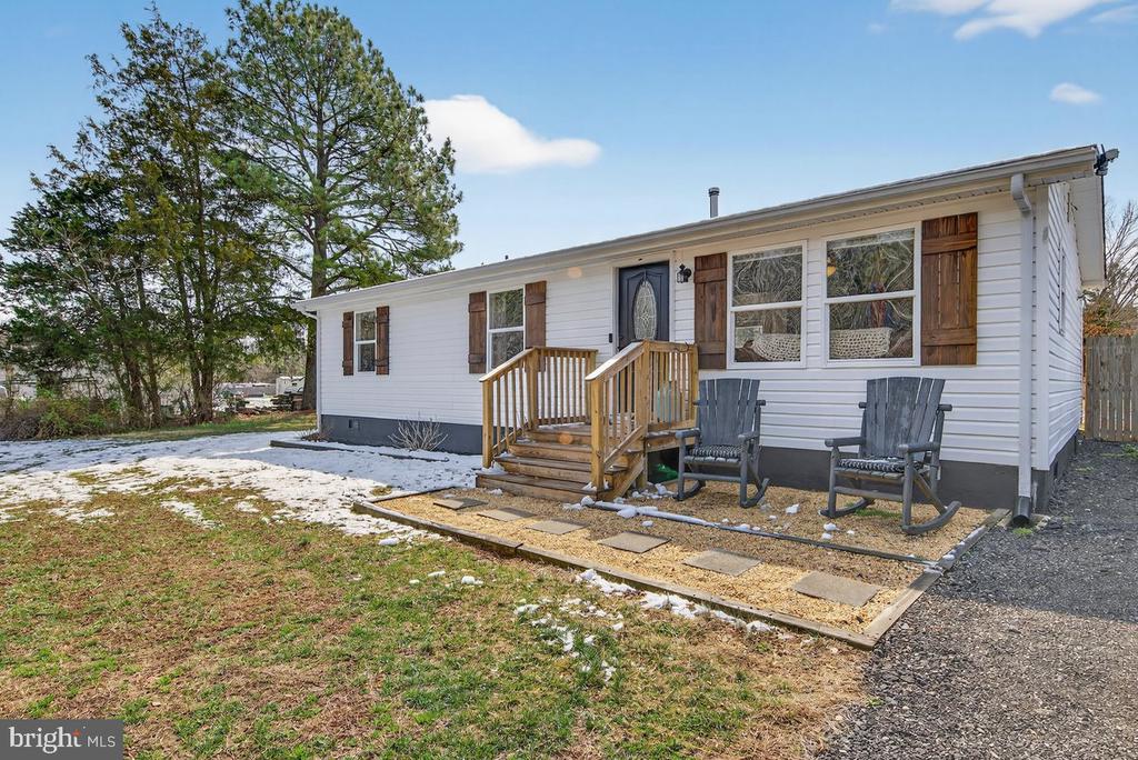 8427 PAMUNKEY RD, SPOTSYLVANIA, Virginia 22551, 3 Bedrooms Bedrooms, ,1 BathroomBathrooms,Residential,8427 PAMUNKEY RD,VASP2042102 MLS # VASP2042102