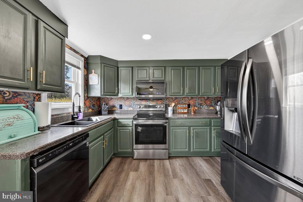 8427 PAMUNKEY RD, SPOTSYLVANIA, Virginia 22551, 3 Bedrooms Bedrooms, ,1 BathroomBathrooms,Residential,8427 PAMUNKEY RD,VASP2042102 MLS # VASP2042102