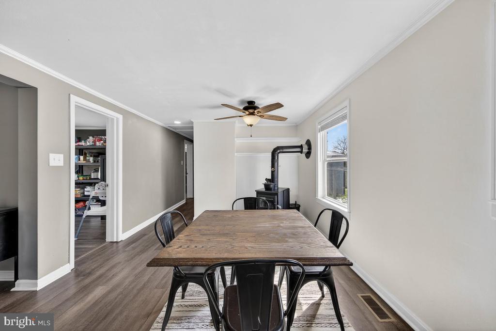 8427 PAMUNKEY RD, SPOTSYLVANIA, Virginia 22551, 3 Bedrooms Bedrooms, ,1 BathroomBathrooms,Residential,8427 PAMUNKEY RD,VASP2042102 MLS # VASP2042102