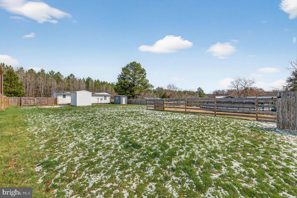 8427 PAMUNKEY RD, SPOTSYLVANIA, Virginia 22551, 3 Bedrooms Bedrooms, ,1 BathroomBathrooms,Residential,8427 PAMUNKEY RD,VASP2042102 MLS # VASP2042102