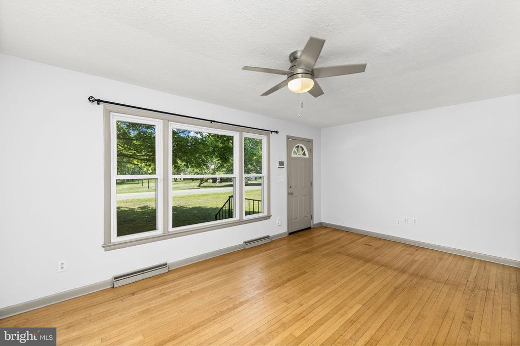 17195 OAKSHADE RD, ORANGE, Virginia 22960, 3 Bedrooms Bedrooms, ,1 BathroomBathrooms,Residential,17195 OAKSHADE RD,VAOR2014232 MLS # VAOR2014232