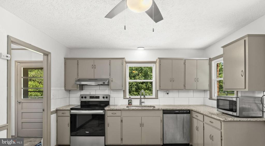 17195 OAKSHADE RD, ORANGE, Virginia 22960, 3 Bedrooms Bedrooms, ,1 BathroomBathrooms,Residential,17195 OAKSHADE RD,VAOR2014232 MLS # VAOR2014232