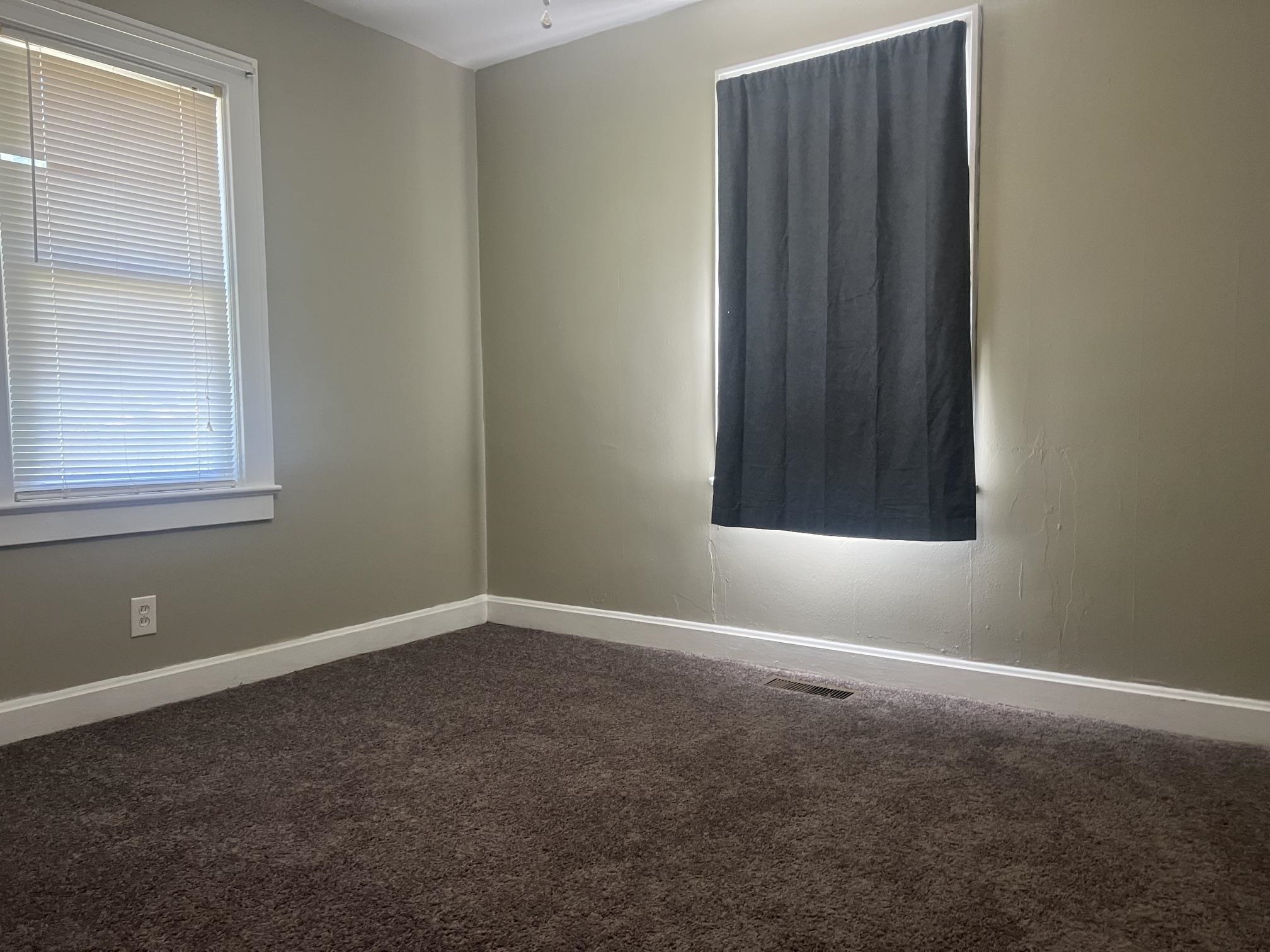 2106 POPLAR ST, STAUNTON, Virginia 24401, 2 Bedrooms Bedrooms, ,1 BathroomBathrooms,Residential,2106 POPLAR ST,677342 MLS # 677342 2106 POPLAR ST, STAUNTON, Virginia 24401, 2 Bedrooms Bedrooms, ,1 BathroomBathrooms,Residential,2106 POPLAR ST,677342 MLS # 677342