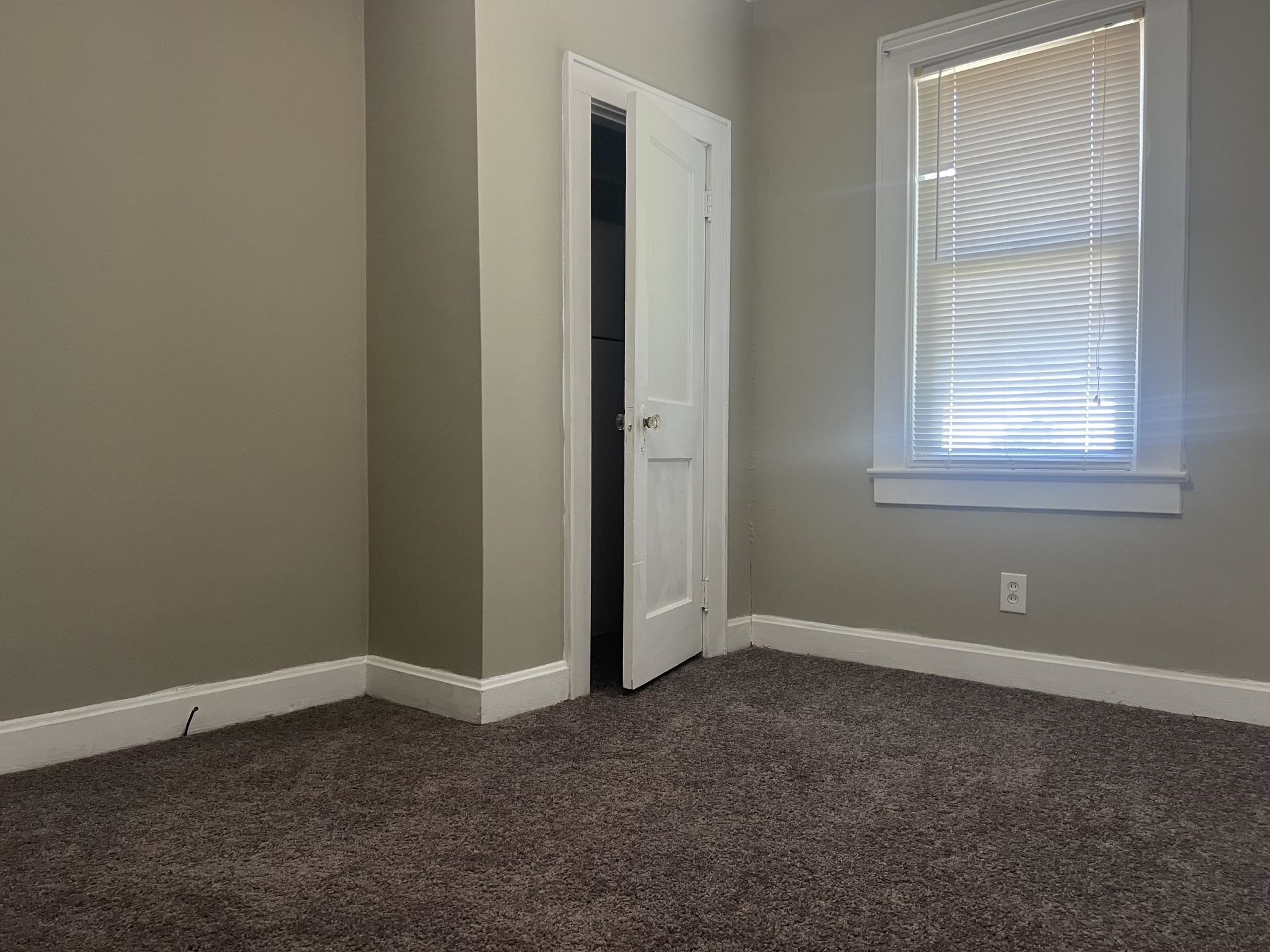 2106 POPLAR ST, STAUNTON, Virginia 24401, 2 Bedrooms Bedrooms, ,1 BathroomBathrooms,Residential,2106 POPLAR ST,677342 MLS # 677342 2106 POPLAR ST, STAUNTON, Virginia 24401, 2 Bedrooms Bedrooms, ,1 BathroomBathrooms,Residential,2106 POPLAR ST,677342 MLS # 677342