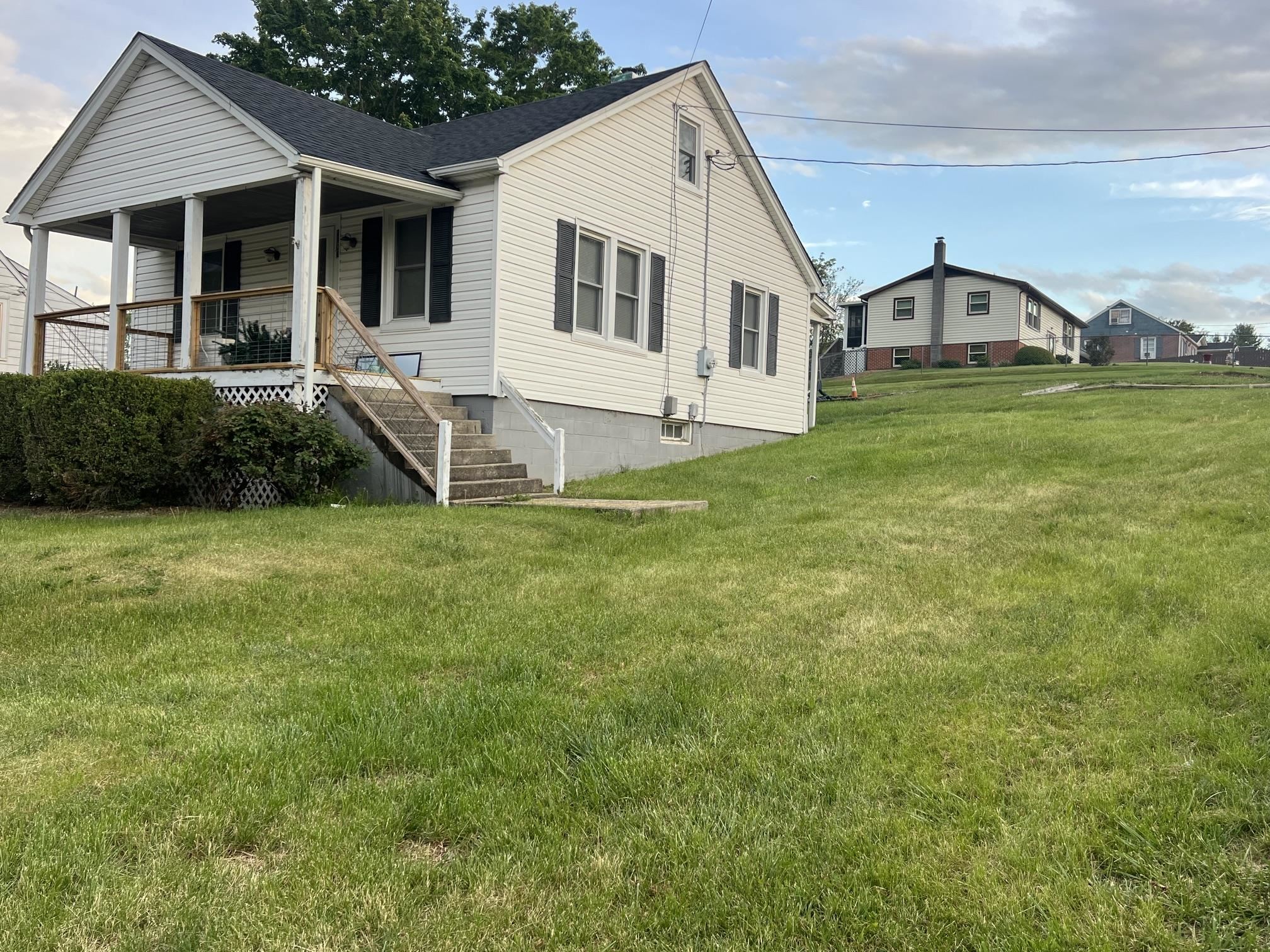 2106 POPLAR ST, STAUNTON, Virginia 24401, 2 Bedrooms Bedrooms, ,1 BathroomBathrooms,Residential,2106 POPLAR ST,677342 MLS # 677342 2106 POPLAR ST, STAUNTON, Virginia 24401, 2 Bedrooms Bedrooms, ,1 BathroomBathrooms,Residential,2106 POPLAR ST,677342 MLS # 677342