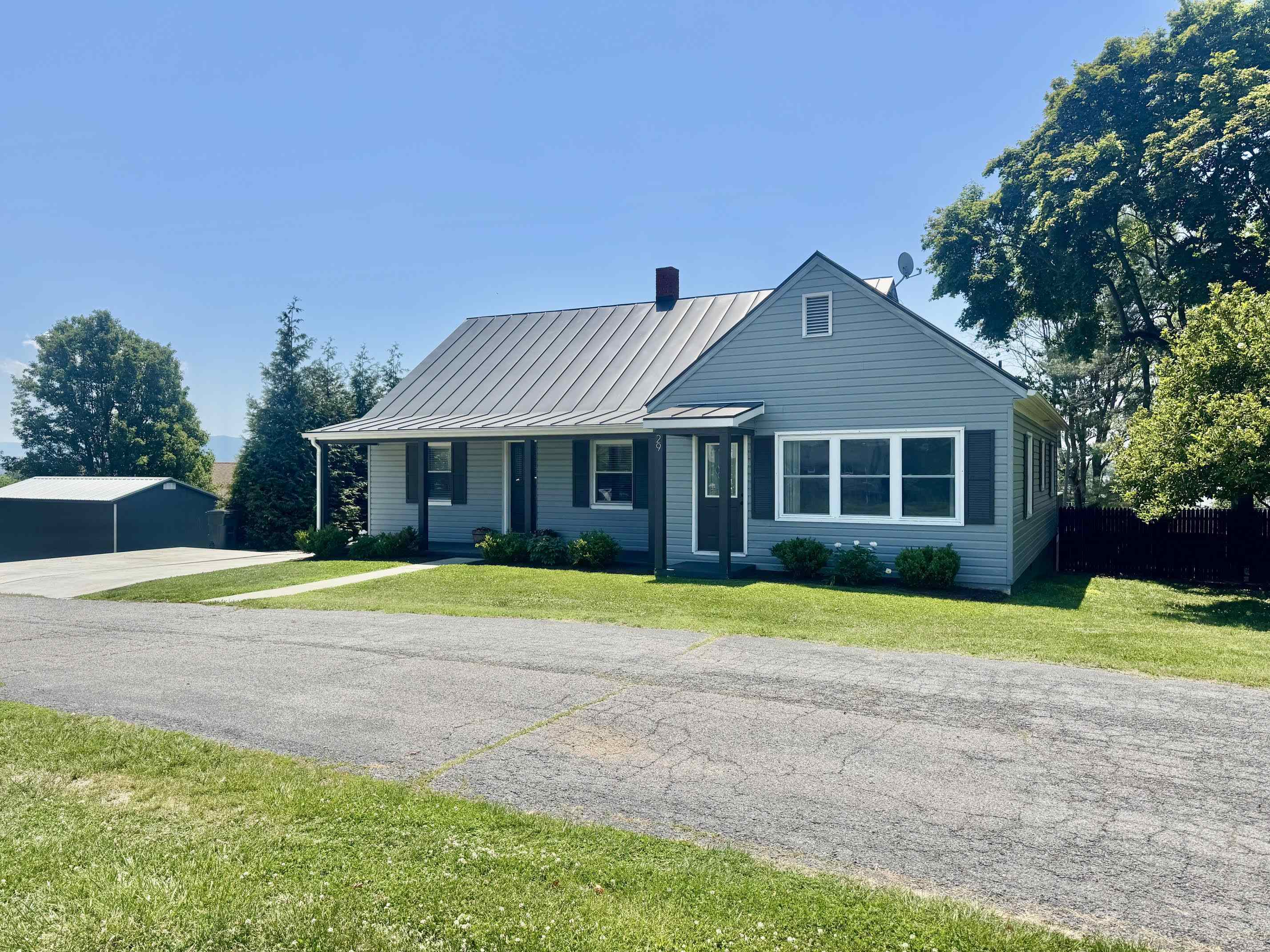 29 MAPLE HILL LN, WEYERS CAVE, Virginia 24486, 3 Bedrooms Bedrooms, ,2 BathroomsBathrooms,Residential,29 MAPLE HILL LN,677348 MLS # 677348 29 MAPLE HILL LN, WEYERS CAVE, Virginia 24486, 3 Bedrooms Bedrooms, ,2 BathroomsBathrooms,Residential,29 MAPLE HILL LN,677348 MLS # 677348
