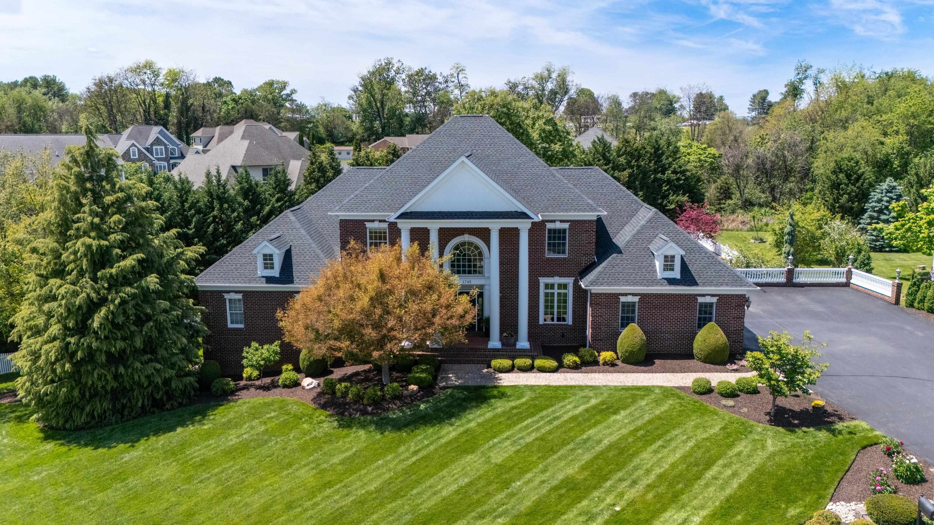 1745 BUCKINGHAM DR, ROCKINGHAM, Virginia 22801, 6 Bedrooms Bedrooms, ,4 BathroomsBathrooms,Residential,1745 BUCKINGHAM DR,677350 MLS # 677350
