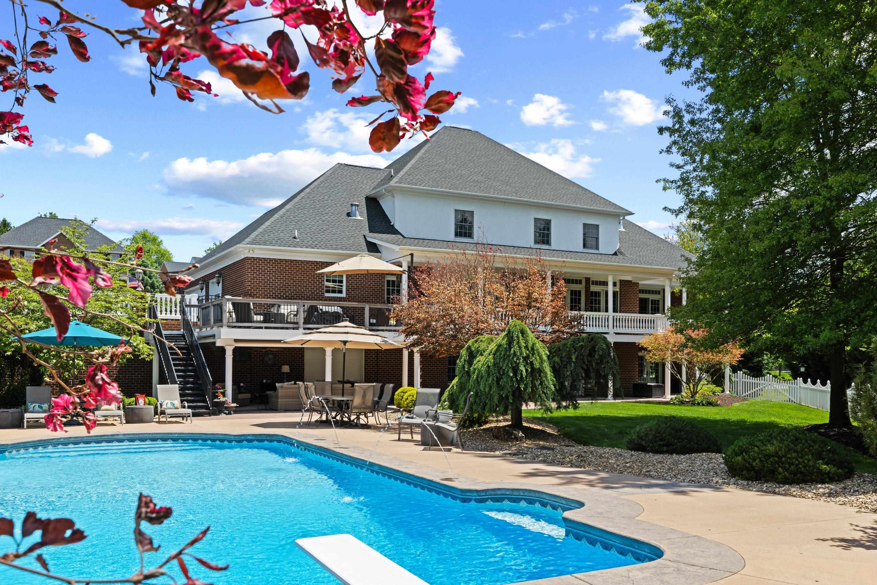 1745 BUCKINGHAM DR, ROCKINGHAM, Virginia 22801, 6 Bedrooms Bedrooms, ,4 BathroomsBathrooms,Residential,1745 BUCKINGHAM DR,677350 MLS # 677350