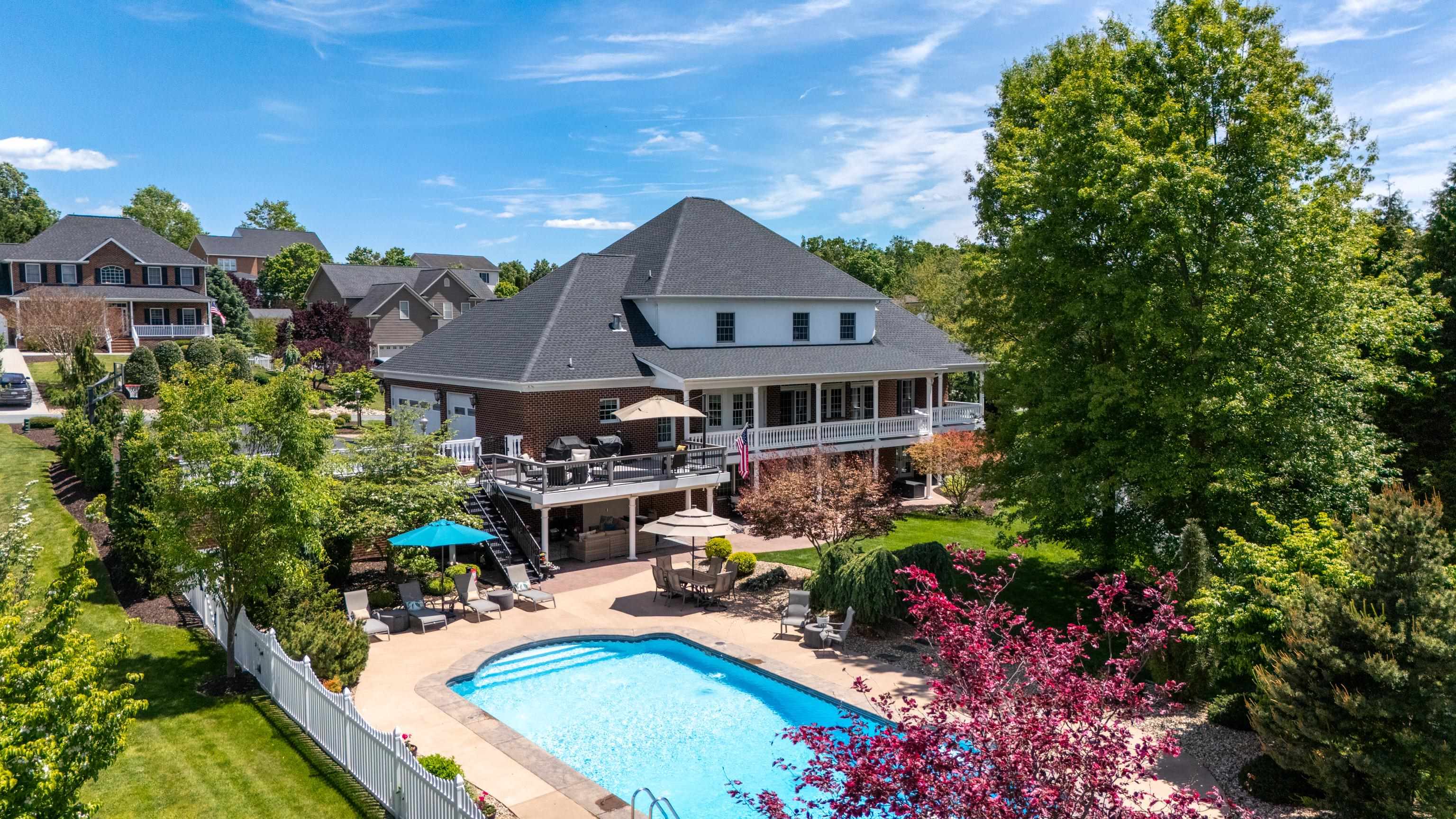 1745 BUCKINGHAM DR, ROCKINGHAM, Virginia 22801, 6 Bedrooms Bedrooms, ,4 BathroomsBathrooms,Residential,1745 BUCKINGHAM DR,677350 MLS # 677350