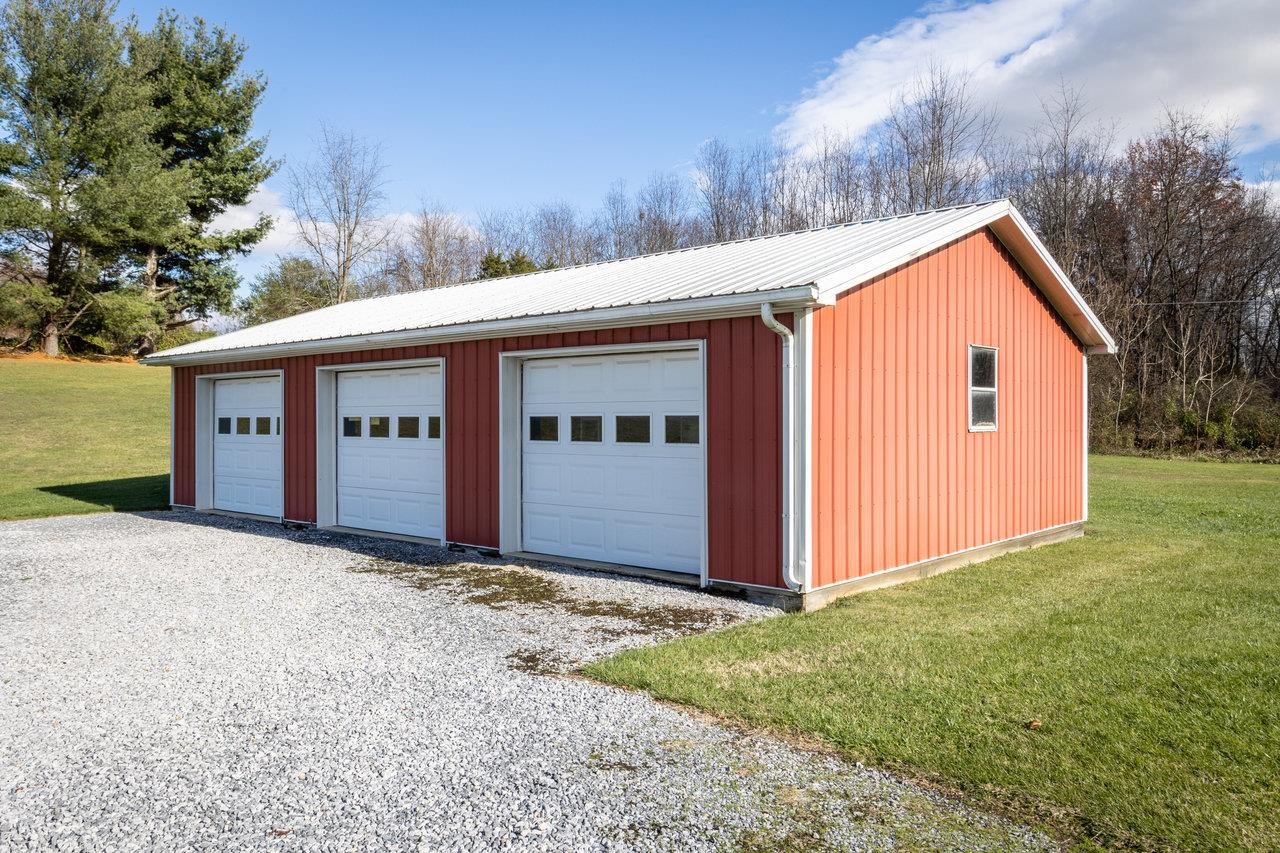 8 RAINBOW LN, WAYNESBORO, Virginia 22980, ,Commercial,8 RAINBOW LN,677355 MLS # 677355