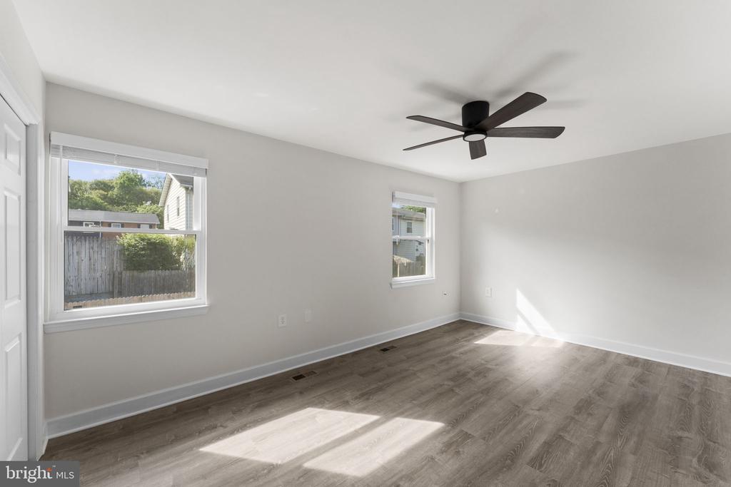 8609 HARRISON CT, MARSHALL, Virginia 20115, 3 Bedrooms Bedrooms, ,2 BathroomsBathrooms,Residential,8609 HARRISON CT,VAFQ2021544 MLS # VAFQ2021544