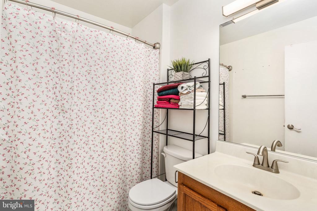7600 WINSLOW CT, FREDERICKSBURG, Virginia 22407, 4 Bedrooms Bedrooms, ,3 BathroomsBathrooms,Residential,7600 WINSLOW CT,VASP2041534 MLS # VASP2041534