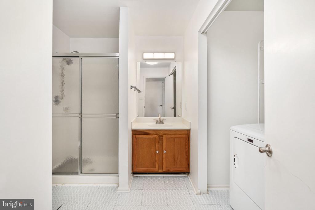 7600 WINSLOW CT, FREDERICKSBURG, Virginia 22407, 4 Bedrooms Bedrooms, ,3 BathroomsBathrooms,Residential,7600 WINSLOW CT,VASP2041534 MLS # VASP2041534