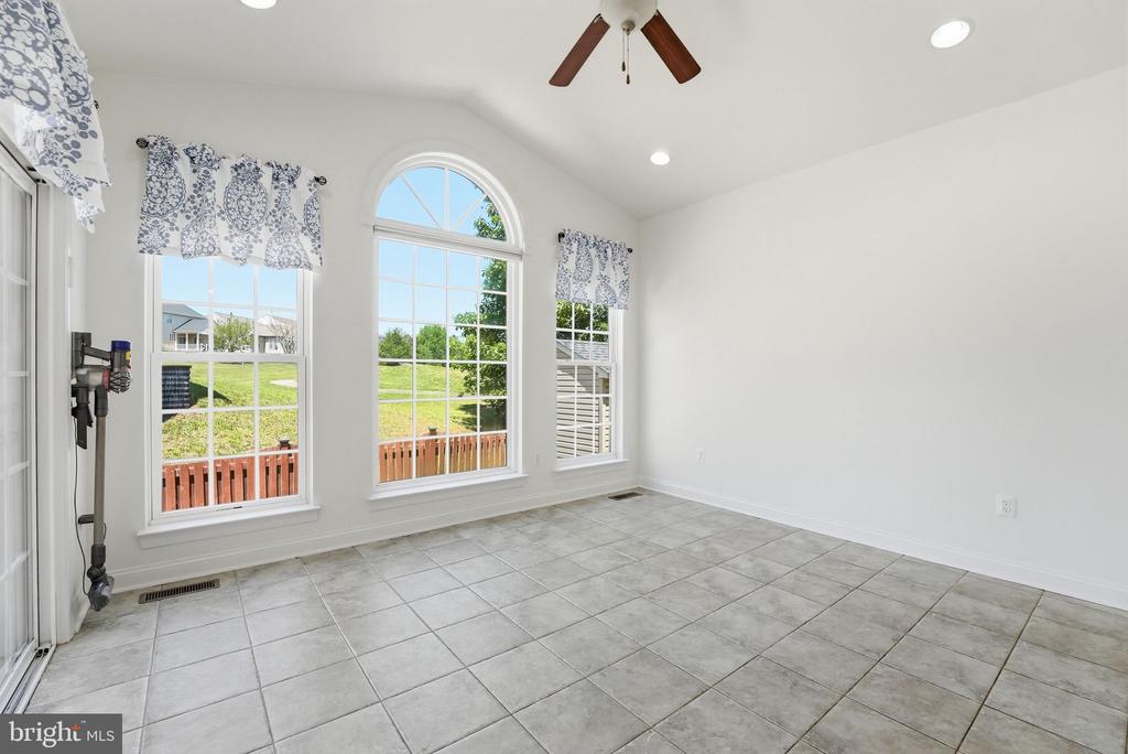 35115 SOMERSET RIDGE RD, LOCUST GROVE, Virginia 22508, 4 Bedrooms Bedrooms, ,3 BathroomsBathrooms,Residential,35115 SOMERSET RIDGE RD,VAOR2014116 MLS # VAOR2014116 35115 SOMERSET RIDGE RD, LOCUST GROVE, Virginia 22508, 4 Bedrooms Bedrooms, ,3 BathroomsBathrooms,Residential,35115 SOMERSET RIDGE RD,VAOR2014116 MLS # VAOR2014116
