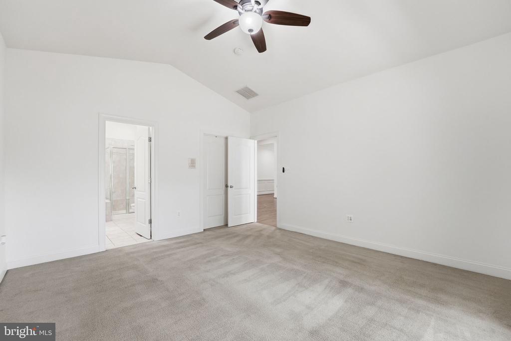 35115 SOMERSET RIDGE RD, LOCUST GROVE, Virginia 22508, 4 Bedrooms Bedrooms, ,3 BathroomsBathrooms,Residential,35115 SOMERSET RIDGE RD,VAOR2014116 MLS # VAOR2014116 35115 SOMERSET RIDGE RD, LOCUST GROVE, Virginia 22508, 4 Bedrooms Bedrooms, ,3 BathroomsBathrooms,Residential,35115 SOMERSET RIDGE RD,VAOR2014116 MLS # VAOR2014116