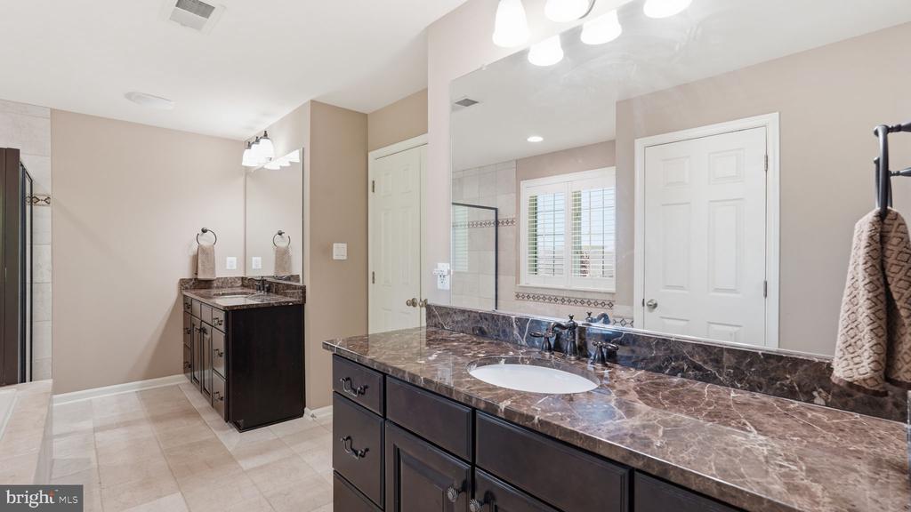 8025 SIDE HILL DR, WARRENTON, Virginia 20187, 5 Bedrooms Bedrooms, ,4 BathroomsBathrooms,Residential,8025 SIDE HILL DR,VAFQ2021658 MLS # VAFQ2021658 8025 SIDE HILL DR, WARRENTON, Virginia 20187, 5 Bedrooms Bedrooms, ,4 BathroomsBathrooms,Residential,8025 SIDE HILL DR,VAFQ2021658 MLS # VAFQ2021658