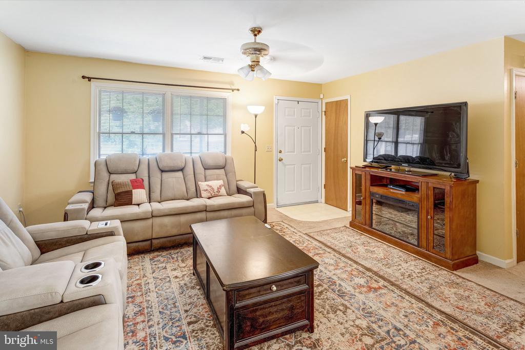 10417 SKINNER HILL DR, FREDERICKSBURG, Virginia 22408, 3 Bedrooms Bedrooms, ,1 BathroomBathrooms,Residential,10417 SKINNER HILL DR,VASP2041806 MLS # VASP2041806 10417 SKINNER HILL DR, FREDERICKSBURG, Virginia 22408, 3 Bedrooms Bedrooms, ,1 BathroomBathrooms,Residential,10417 SKINNER HILL DR,VASP2041806 MLS # VASP2041806