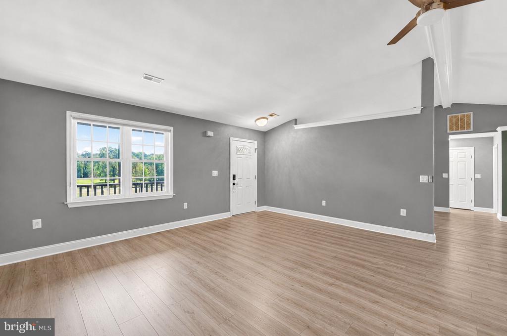 11597 YEATS DR, CATLETT, Virginia 20119, 5 Bedrooms Bedrooms, ,4 BathroomsBathrooms,Residential,11597 YEATS DR,VAFQ2022066 MLS # VAFQ2022066 11597 YEATS DR, CATLETT, Virginia 20119, 5 Bedrooms Bedrooms, ,4 BathroomsBathrooms,Residential,11597 YEATS DR,VAFQ2022066 MLS # VAFQ2022066