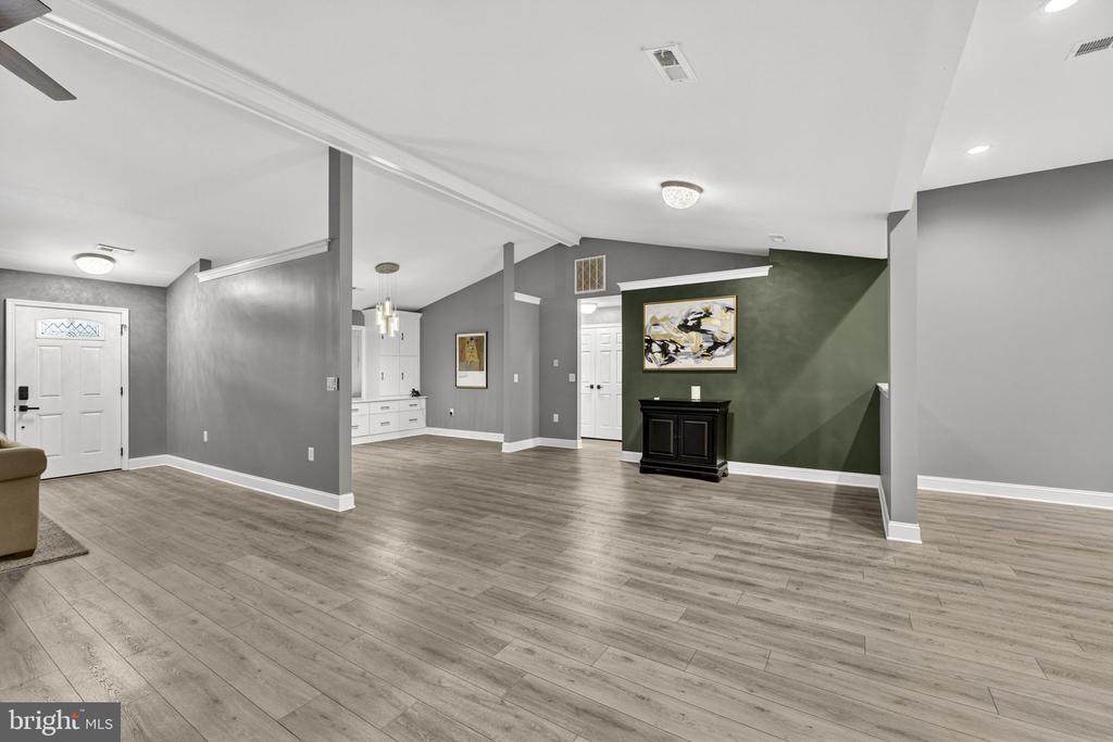 11597 YEATS DR, CATLETT, Virginia 20119, 5 Bedrooms Bedrooms, ,4 BathroomsBathrooms,Residential,11597 YEATS DR,VAFQ2022066 MLS # VAFQ2022066 11597 YEATS DR, CATLETT, Virginia 20119, 5 Bedrooms Bedrooms, ,4 BathroomsBathrooms,Residential,11597 YEATS DR,VAFQ2022066 MLS # VAFQ2022066