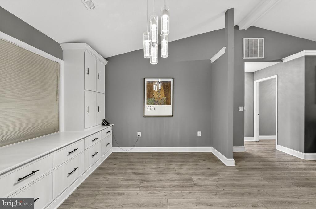 11597 YEATS DR, CATLETT, Virginia 20119, 5 Bedrooms Bedrooms, ,4 BathroomsBathrooms,Residential,11597 YEATS DR,VAFQ2022066 MLS # VAFQ2022066 11597 YEATS DR, CATLETT, Virginia 20119, 5 Bedrooms Bedrooms, ,4 BathroomsBathrooms,Residential,11597 YEATS DR,VAFQ2022066 MLS # VAFQ2022066
