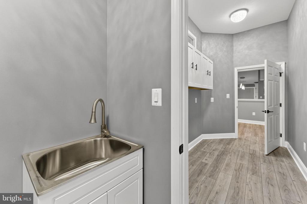 11597 YEATS DR, CATLETT, Virginia 20119, 5 Bedrooms Bedrooms, ,4 BathroomsBathrooms,Residential,11597 YEATS DR,VAFQ2022066 MLS # VAFQ2022066 11597 YEATS DR, CATLETT, Virginia 20119, 5 Bedrooms Bedrooms, ,4 BathroomsBathrooms,Residential,11597 YEATS DR,VAFQ2022066 MLS # VAFQ2022066