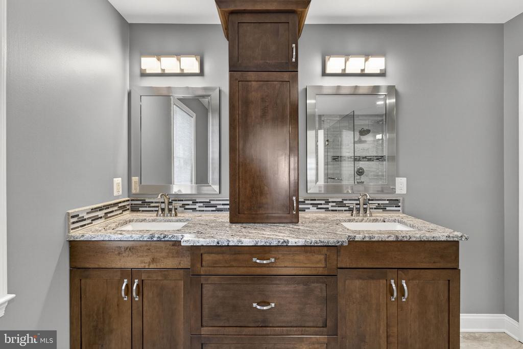11597 YEATS DR, CATLETT, Virginia 20119, 5 Bedrooms Bedrooms, ,4 BathroomsBathrooms,Residential,11597 YEATS DR,VAFQ2022066 MLS # VAFQ2022066 11597 YEATS DR, CATLETT, Virginia 20119, 5 Bedrooms Bedrooms, ,4 BathroomsBathrooms,Residential,11597 YEATS DR,VAFQ2022066 MLS # VAFQ2022066