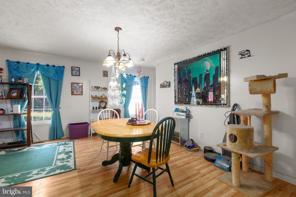 5942 STANFIELD RD, SPOTSYLVANIA, Virginia 22551, 9 Bedrooms Bedrooms, ,5 BathroomsBathrooms,Residential,5942 STANFIELD RD,VASP2042096 MLS # VASP2042096 5942 STANFIELD RD, SPOTSYLVANIA, Virginia 22551, 9 Bedrooms Bedrooms, ,5 BathroomsBathrooms,Residential,5942 STANFIELD RD,VASP2042096 MLS # VASP2042096