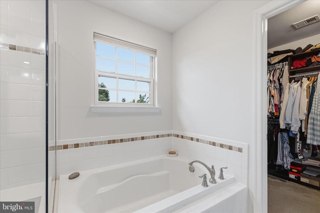 1623 FOWLER RIDGE CT, CHARLOTTESVILLE, Virginia 22901, 4 Bedrooms Bedrooms, ,3 BathroomsBathrooms,Residential,1623 FOWLER RIDGE CT,VAAB2001232 MLS # VAAB2001232 1623 FOWLER RIDGE CT, CHARLOTTESVILLE, Virginia 22901, 4 Bedrooms Bedrooms, ,3 BathroomsBathrooms,Residential,1623 FOWLER RIDGE CT,VAAB2001232 MLS # VAAB2001232