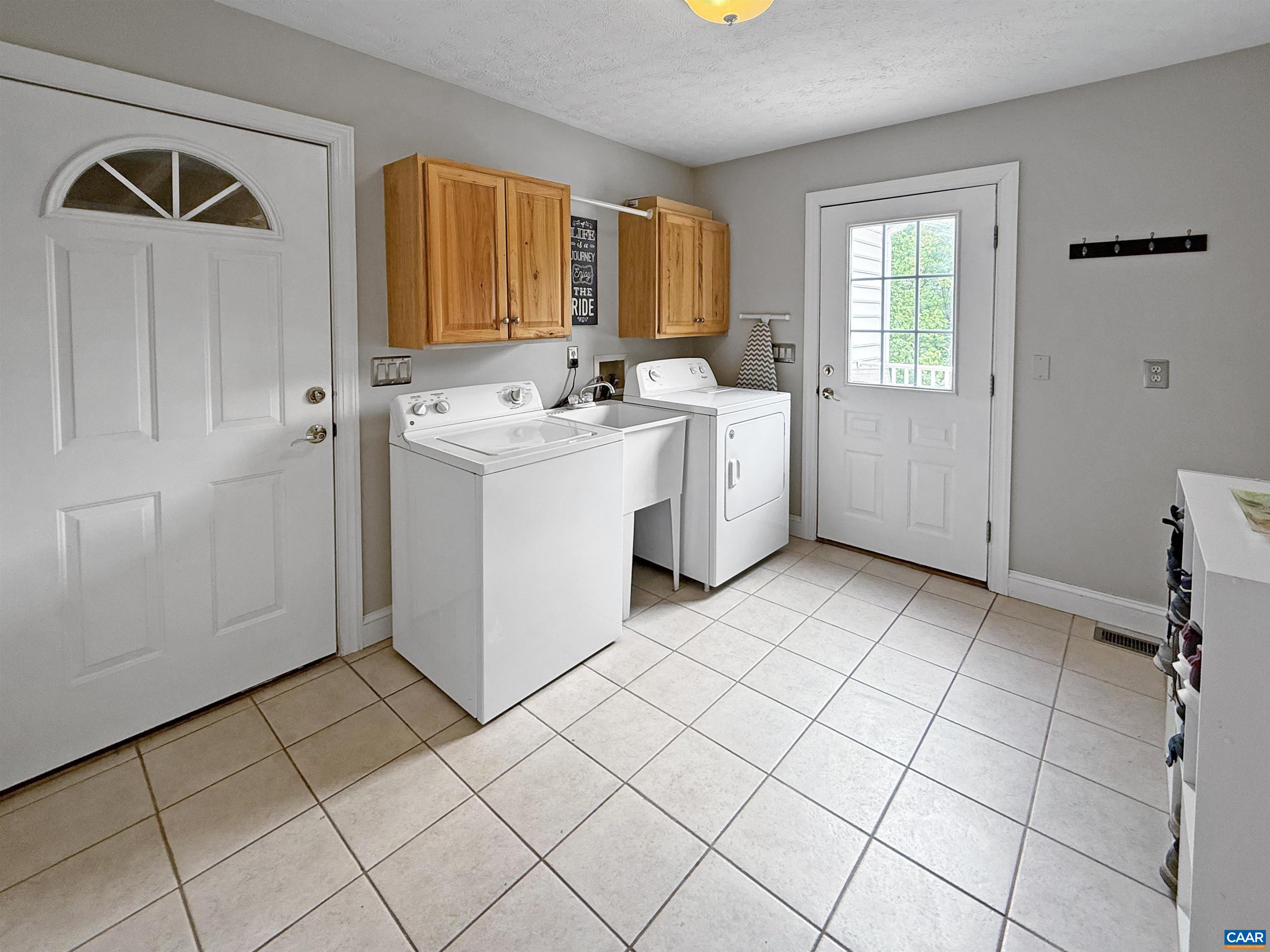 1646 PUGHS STORE RD, AFTON, Virginia 22920, 4 Bedrooms Bedrooms, ,4 BathroomsBathrooms,Residential,1646 PUGHS STORE RD,676407 MLS # 676407 1646 PUGHS STORE RD, AFTON, Virginia 22920, 4 Bedrooms Bedrooms, ,4 BathroomsBathrooms,Residential,1646 PUGHS STORE RD,676407 MLS # 676407