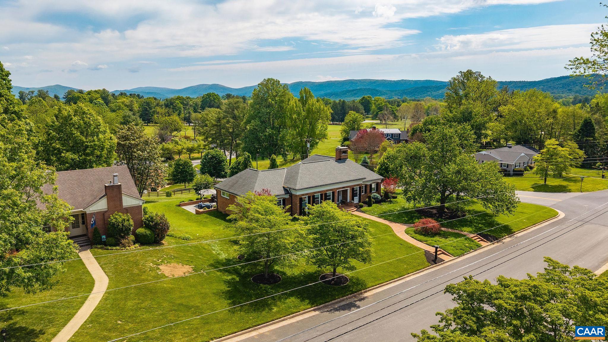1080 FAIRWAY DR, WAYNESBORO, Virginia 22980, 3 Bedrooms Bedrooms, ,2 BathroomsBathrooms,Residential,1080 FAIRWAY DR,677352 MLS # 677352 1080 FAIRWAY DR, WAYNESBORO, Virginia 22980, 3 Bedrooms Bedrooms, ,2 BathroomsBathrooms,Residential,1080 FAIRWAY DR,677352 MLS # 677352
