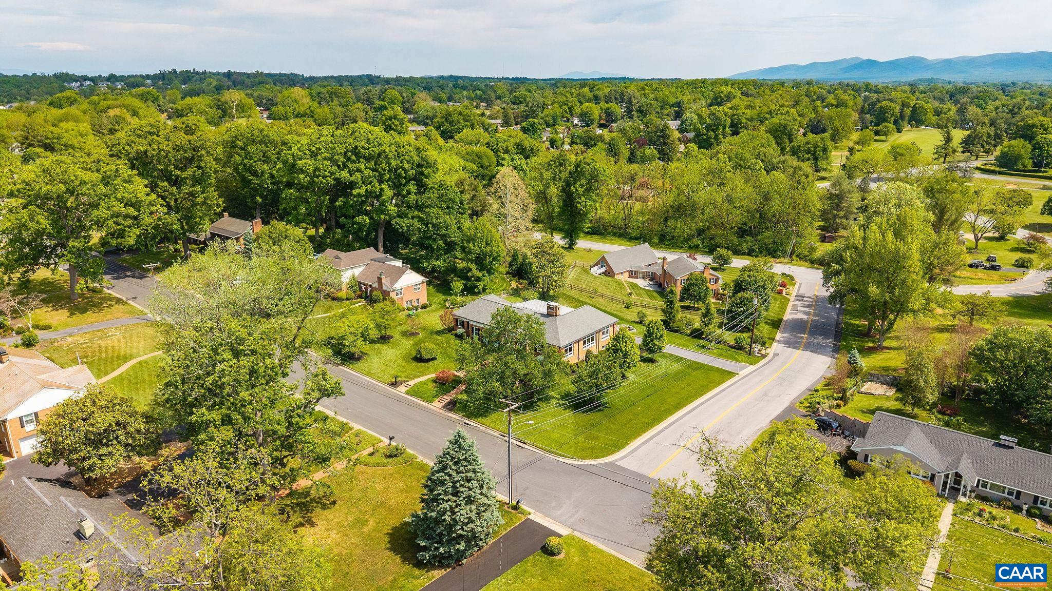 1080 FAIRWAY DR, WAYNESBORO, Virginia 22980, 3 Bedrooms Bedrooms, ,2 BathroomsBathrooms,Residential,1080 FAIRWAY DR,677352 MLS # 677352 1080 FAIRWAY DR, WAYNESBORO, Virginia 22980, 3 Bedrooms Bedrooms, ,2 BathroomsBathrooms,Residential,1080 FAIRWAY DR,677352 MLS # 677352