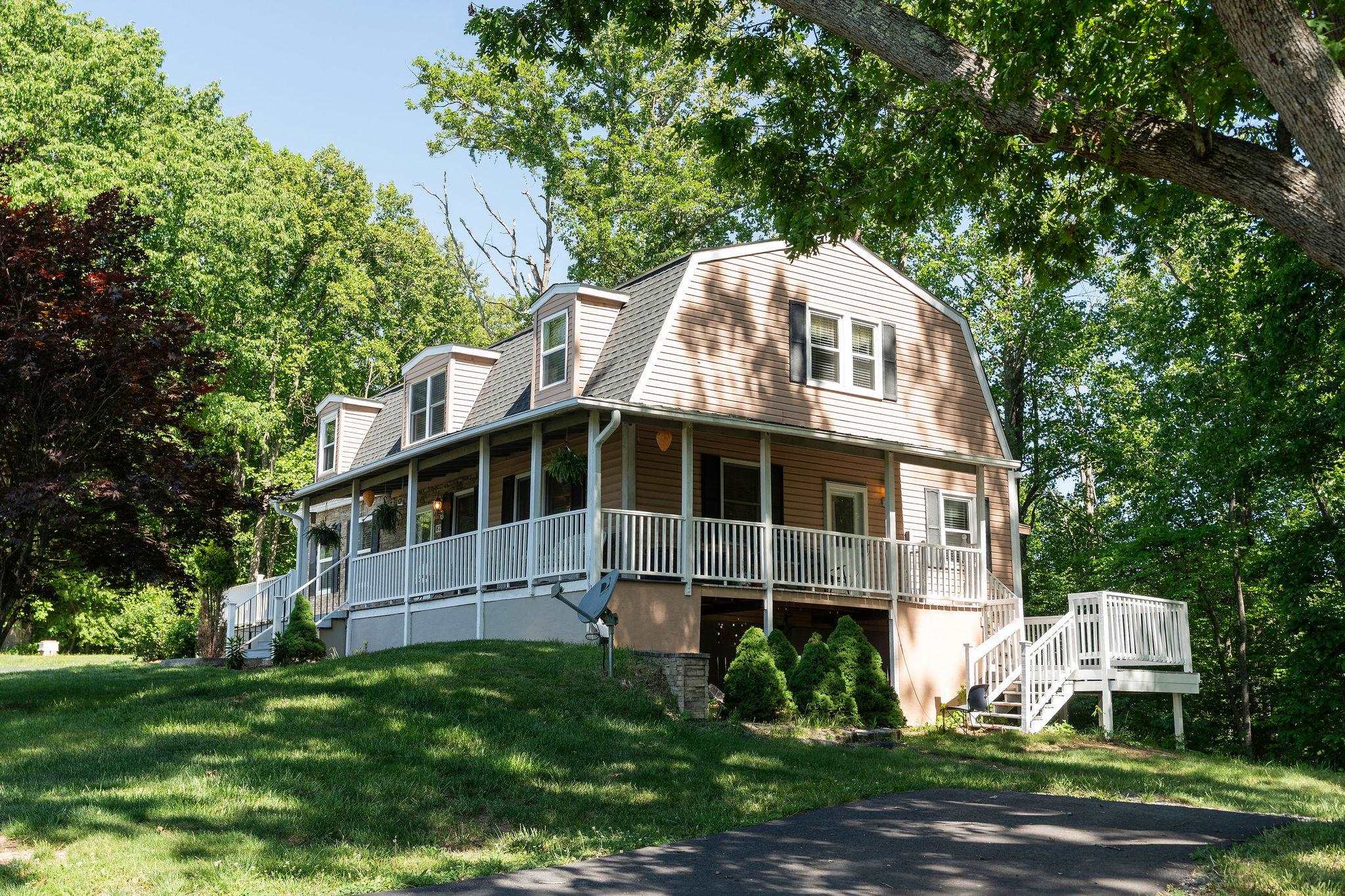 875 CAMPBELLS HOLLOW RD, MIDDLEBROOK, Virginia 24459, 3 Bedrooms Bedrooms, ,2 BathroomsBathrooms,Residential,875 CAMPBELLS HOLLOW RD,677353 MLS # 677353