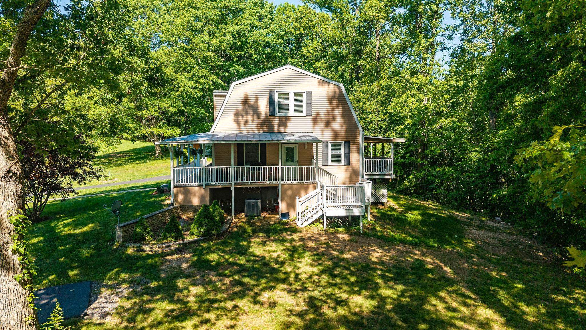 875 CAMPBELLS HOLLOW RD, MIDDLEBROOK, Virginia 24459, 3 Bedrooms Bedrooms, ,2 BathroomsBathrooms,Residential,875 CAMPBELLS HOLLOW RD,677353 MLS # 677353