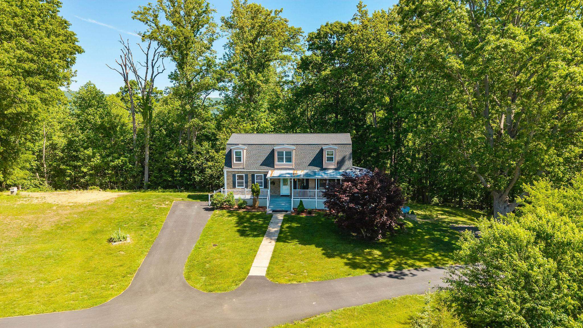 875 CAMPBELLS HOLLOW RD, MIDDLEBROOK, Virginia 24459, 3 Bedrooms Bedrooms, ,2 BathroomsBathrooms,Residential,875 CAMPBELLS HOLLOW RD,677353 MLS # 677353