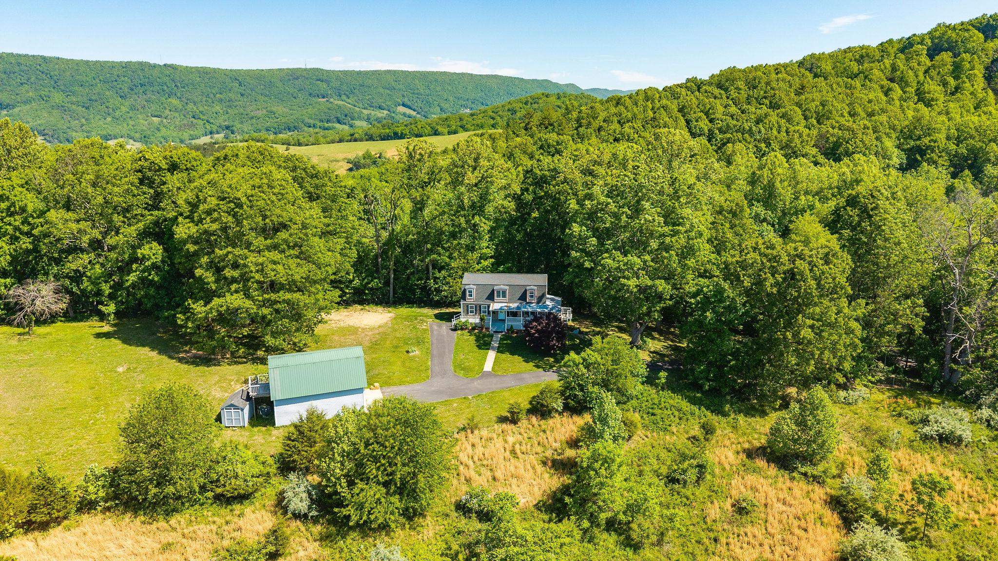 875 CAMPBELLS HOLLOW RD, MIDDLEBROOK, Virginia 24459, 3 Bedrooms Bedrooms, ,2 BathroomsBathrooms,Residential,875 CAMPBELLS HOLLOW RD,677353 MLS # 677353