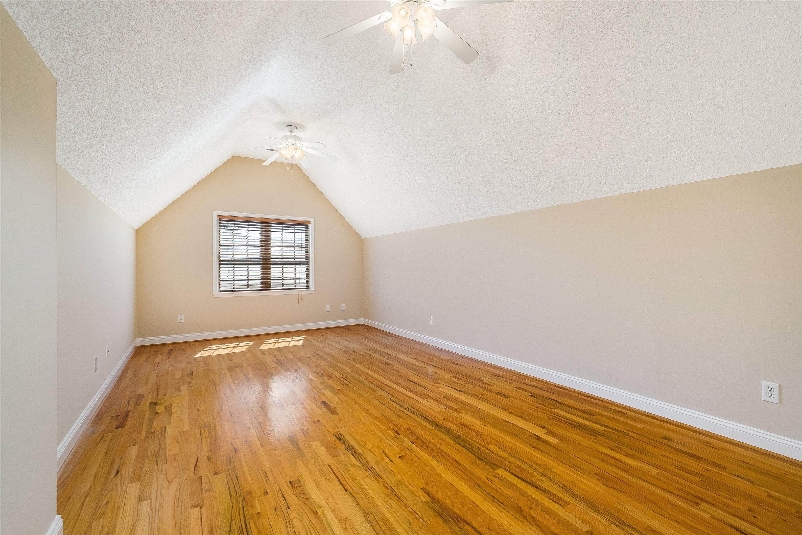 49 BOWMANS RUN DR, STUARTS DRAFT, Virginia 24477, 5 Bedrooms Bedrooms, ,3 BathroomsBathrooms,Residential,49 BOWMANS RUN DR,677357 MLS # 677357