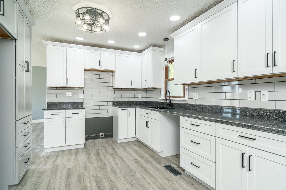 59 CONFEDERATE ST, VERONA, Virginia 24482, 4 Bedrooms Bedrooms, ,2 BathroomsBathrooms,Residential,59 CONFEDERATE ST,677364 MLS # 677364 59 CONFEDERATE ST, VERONA, Virginia 24482, 4 Bedrooms Bedrooms, ,2 BathroomsBathrooms,Residential,59 CONFEDERATE ST,677364 MLS # 677364