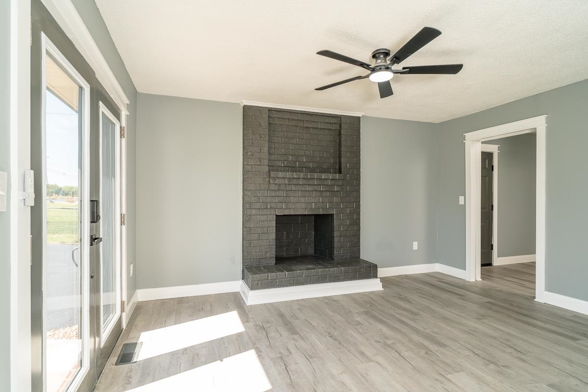 59 CONFEDERATE ST, VERONA, Virginia 24482, 4 Bedrooms Bedrooms, ,2 BathroomsBathrooms,Residential,59 CONFEDERATE ST,677364 MLS # 677364 59 CONFEDERATE ST, VERONA, Virginia 24482, 4 Bedrooms Bedrooms, ,2 BathroomsBathrooms,Residential,59 CONFEDERATE ST,677364 MLS # 677364