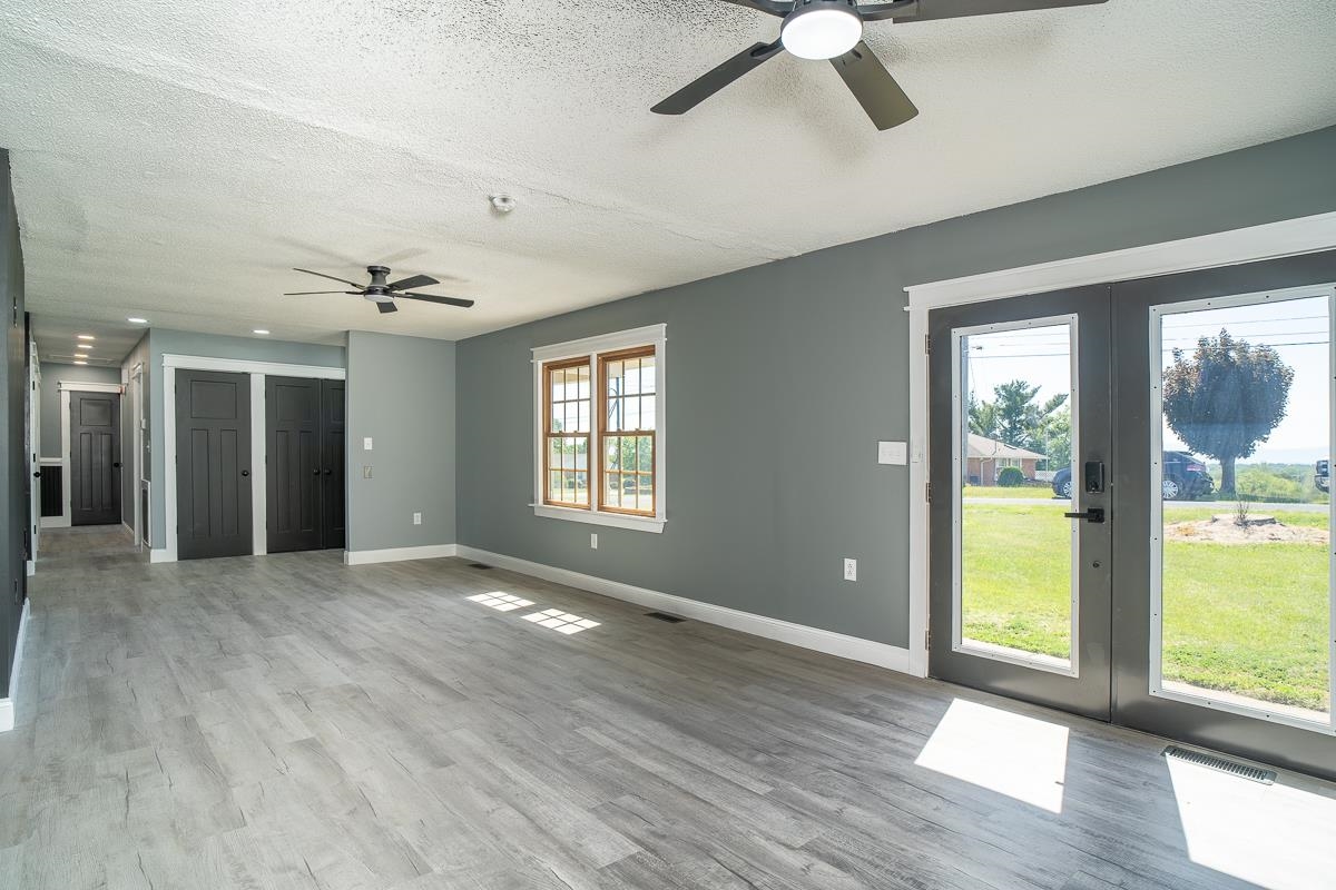 59 CONFEDERATE ST, VERONA, Virginia 24482, 4 Bedrooms Bedrooms, ,2 BathroomsBathrooms,Residential,59 CONFEDERATE ST,677364 MLS # 677364 59 CONFEDERATE ST, VERONA, Virginia 24482, 4 Bedrooms Bedrooms, ,2 BathroomsBathrooms,Residential,59 CONFEDERATE ST,677364 MLS # 677364
