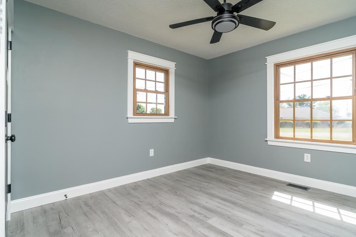 59 CONFEDERATE ST, VERONA, Virginia 24482, 4 Bedrooms Bedrooms, ,2 BathroomsBathrooms,Residential,59 CONFEDERATE ST,677364 MLS # 677364 59 CONFEDERATE ST, VERONA, Virginia 24482, 4 Bedrooms Bedrooms, ,2 BathroomsBathrooms,Residential,59 CONFEDERATE ST,677364 MLS # 677364