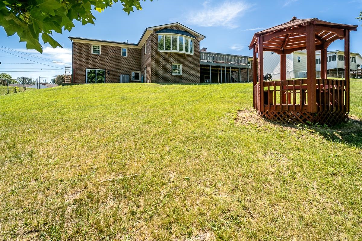 59 CONFEDERATE ST, VERONA, Virginia 24482, 4 Bedrooms Bedrooms, ,2 BathroomsBathrooms,Residential,59 CONFEDERATE ST,677364 MLS # 677364 59 CONFEDERATE ST, VERONA, Virginia 24482, 4 Bedrooms Bedrooms, ,2 BathroomsBathrooms,Residential,59 CONFEDERATE ST,677364 MLS # 677364