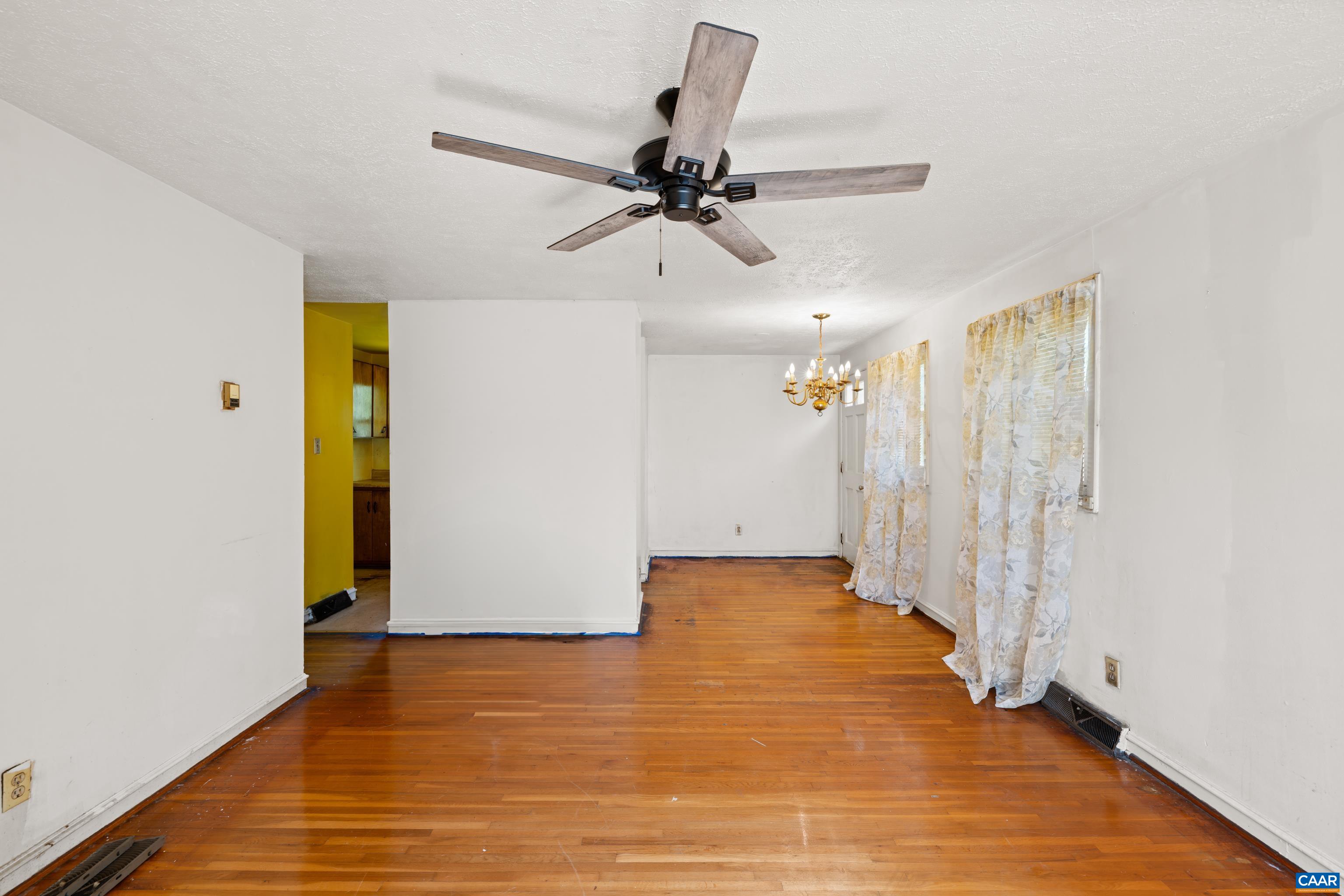 837 RIDGE ST, CHARLOTTESVILLE, Virginia 22902, 3 Bedrooms Bedrooms, ,1 BathroomBathrooms,Residential,837 RIDGE ST,677365 MLS # 677365 837 RIDGE ST, CHARLOTTESVILLE, Virginia 22902, 3 Bedrooms Bedrooms, ,1 BathroomBathrooms,Residential,837 RIDGE ST,677365 MLS # 677365