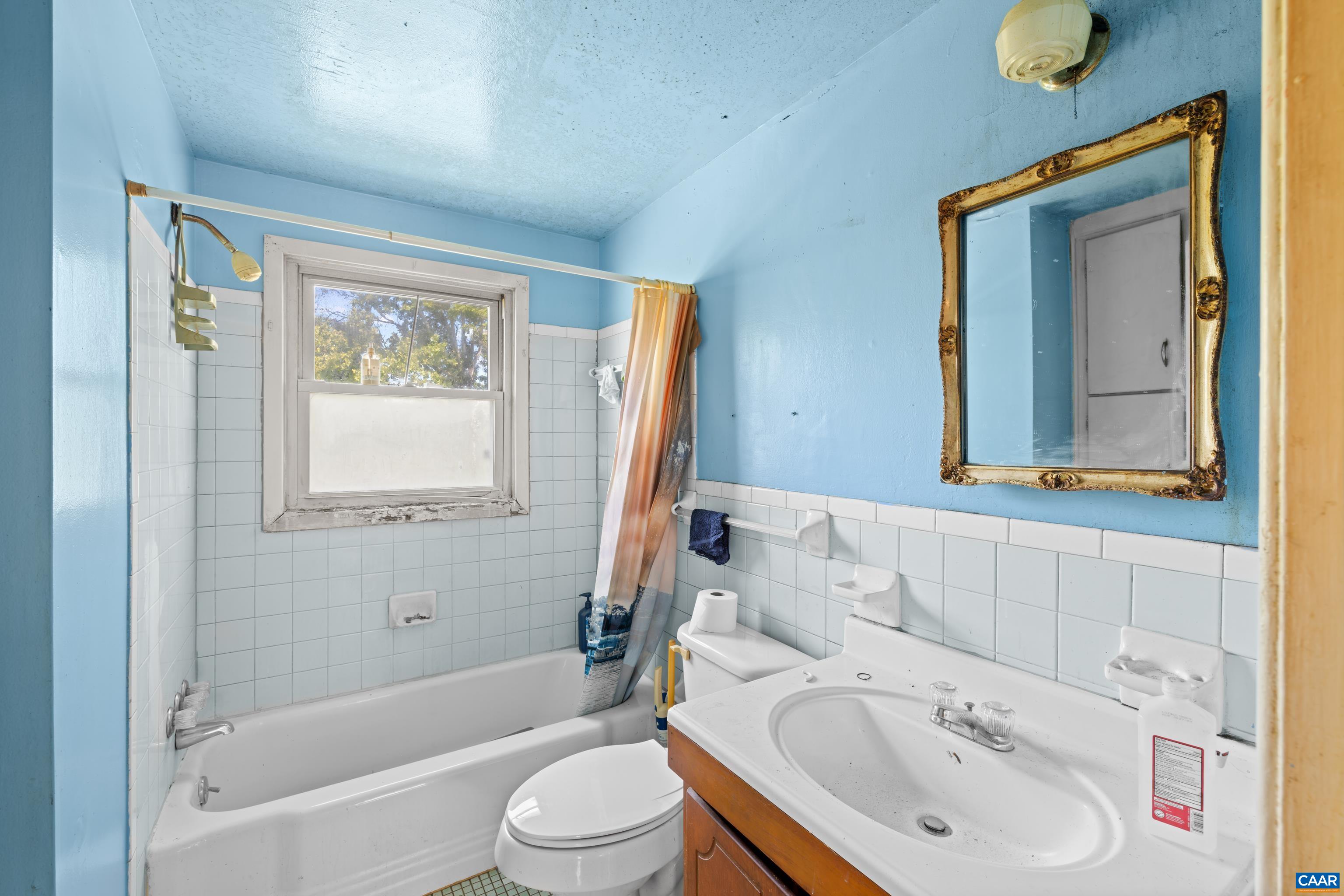 837 RIDGE ST, CHARLOTTESVILLE, Virginia 22902, 3 Bedrooms Bedrooms, ,1 BathroomBathrooms,Residential,837 RIDGE ST,677365 MLS # 677365 837 RIDGE ST, CHARLOTTESVILLE, Virginia 22902, 3 Bedrooms Bedrooms, ,1 BathroomBathrooms,Residential,837 RIDGE ST,677365 MLS # 677365