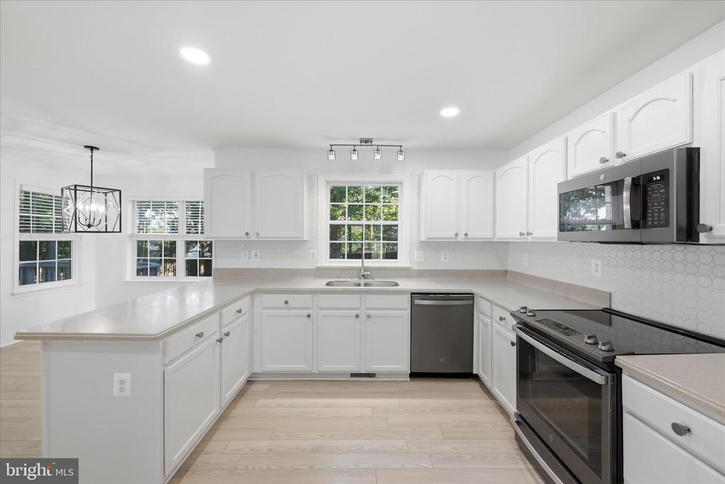 5811 GLEN EAGLES DR, FREDERICKSBURG, Virginia 22407, 4 Bedrooms Bedrooms, ,4 BathroomsBathrooms,Residential,5811 GLEN EAGLES DR,VASP2040596 MLS # VASP2040596 5811 GLEN EAGLES DR, FREDERICKSBURG, Virginia 22407, 4 Bedrooms Bedrooms, ,4 BathroomsBathrooms,Residential,5811 GLEN EAGLES DR,VASP2040596 MLS # VASP2040596