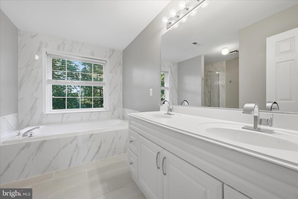 5811 GLEN EAGLES DR, FREDERICKSBURG, Virginia 22407, 4 Bedrooms Bedrooms, ,4 BathroomsBathrooms,Residential,5811 GLEN EAGLES DR,VASP2040596 MLS # VASP2040596 5811 GLEN EAGLES DR, FREDERICKSBURG, Virginia 22407, 4 Bedrooms Bedrooms, ,4 BathroomsBathrooms,Residential,5811 GLEN EAGLES DR,VASP2040596 MLS # VASP2040596