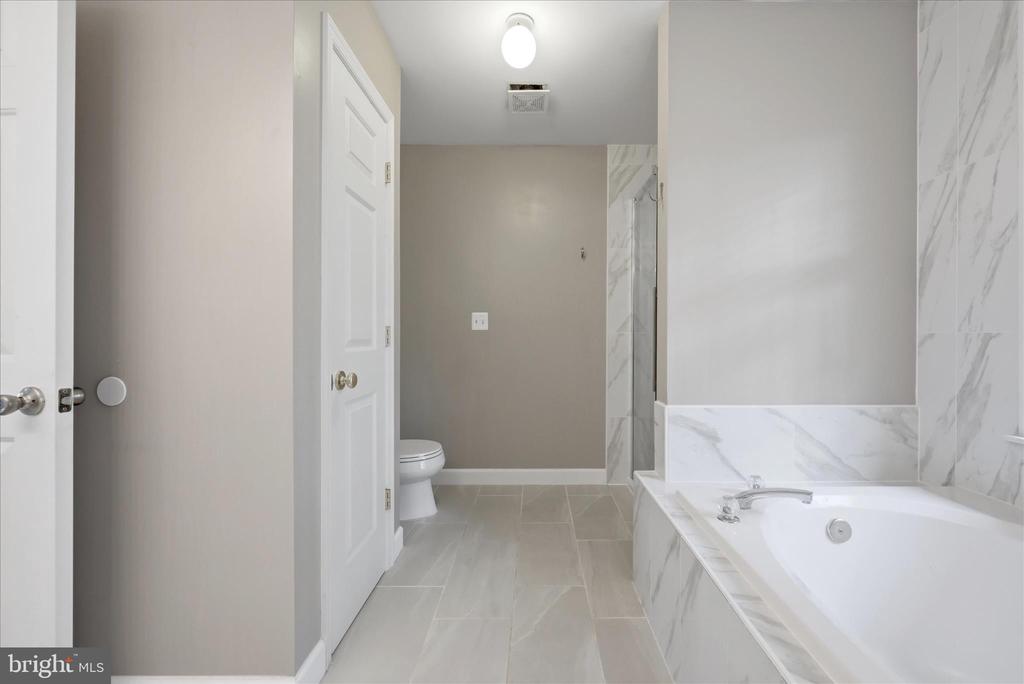 5811 GLEN EAGLES DR, FREDERICKSBURG, Virginia 22407, 4 Bedrooms Bedrooms, ,4 BathroomsBathrooms,Residential,5811 GLEN EAGLES DR,VASP2040596 MLS # VASP2040596 5811 GLEN EAGLES DR, FREDERICKSBURG, Virginia 22407, 4 Bedrooms Bedrooms, ,4 BathroomsBathrooms,Residential,5811 GLEN EAGLES DR,VASP2040596 MLS # VASP2040596